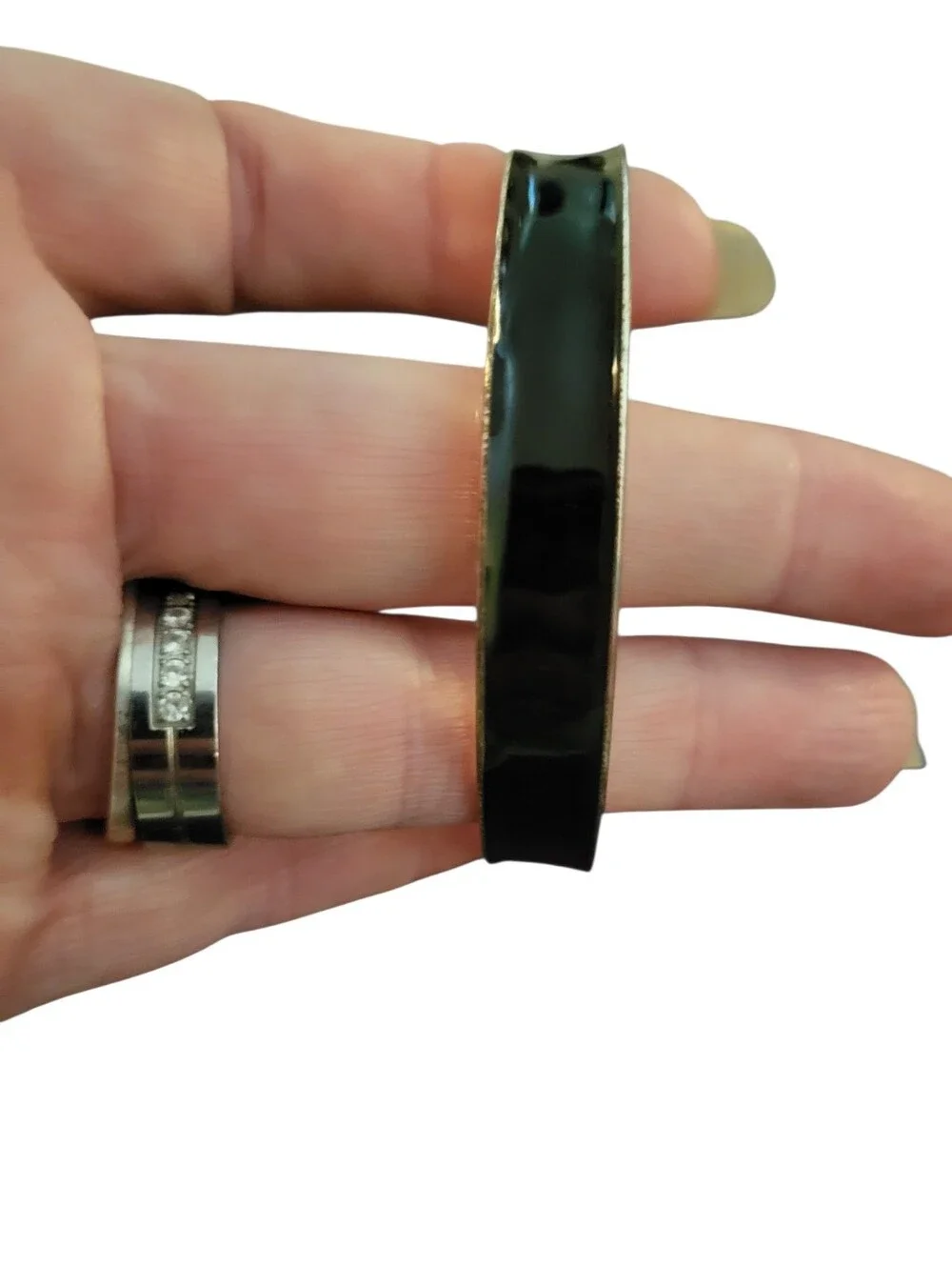 N/A enameled bangle